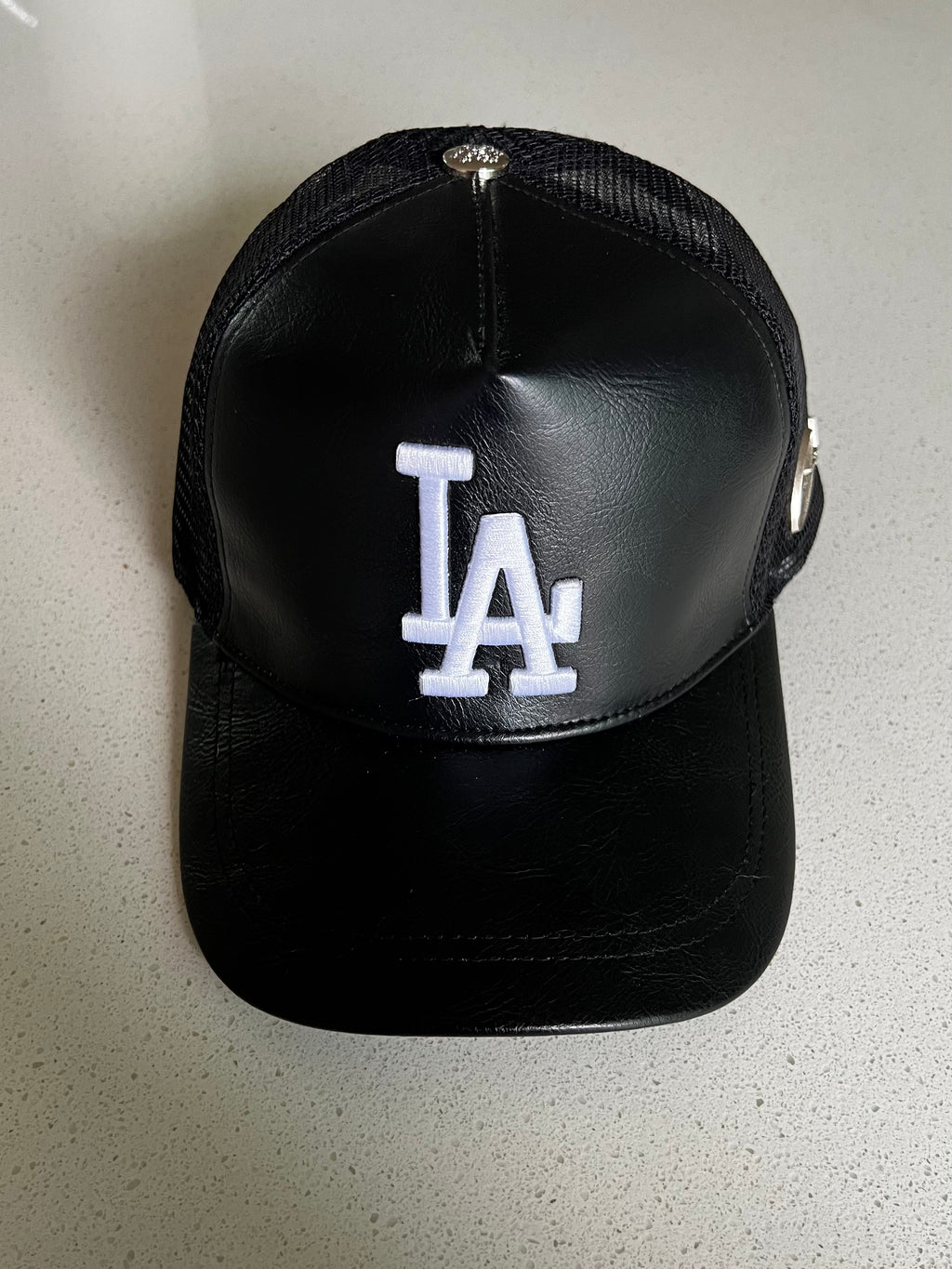 TRIPLE ONYX NY ITALIAN FULL LEATHER CAP