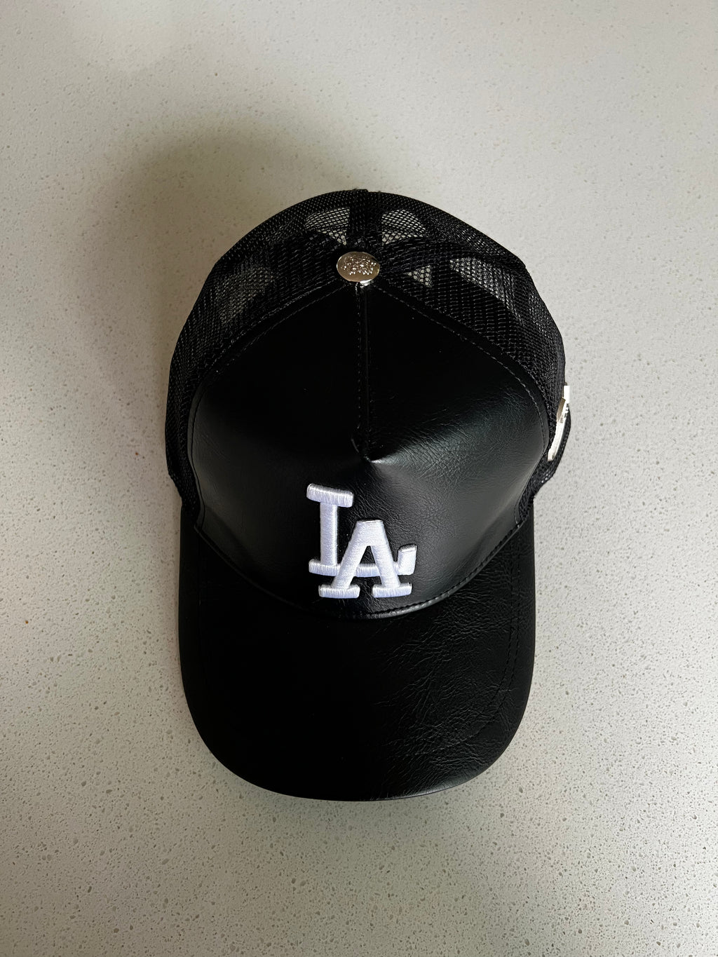 ONYX LA ITALIAN LEATHER TRUCKER