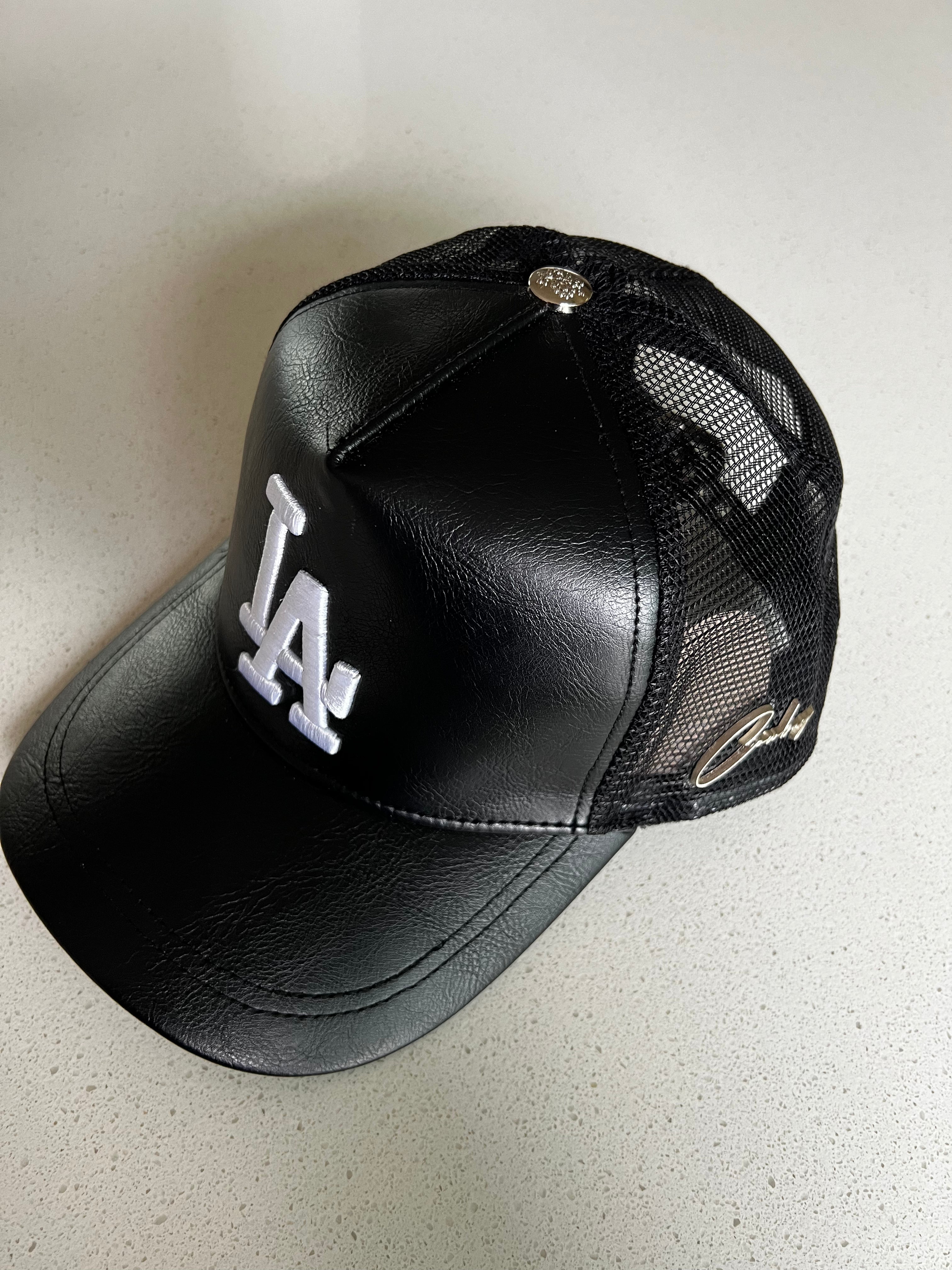 ONYX LA ITALIAN LEATHER TRUCKER